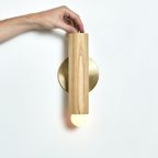 EDITS_0002_Sconce-Natural-On-Hand-Straight-White