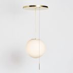 Signal_Globe_Brass_Oblique_On_2021